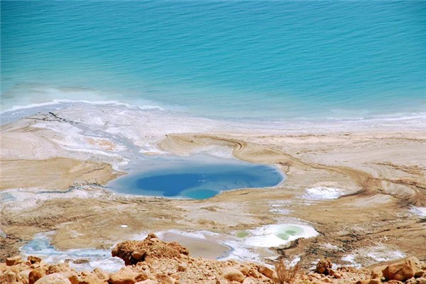 世界上最奇特的湖：淹不死人的湖死海（没有生命存在）