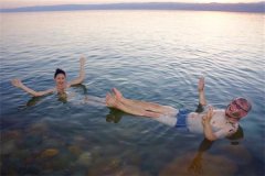 世界上最奇特的湖：淹不死人的湖死海（没有生命存在）