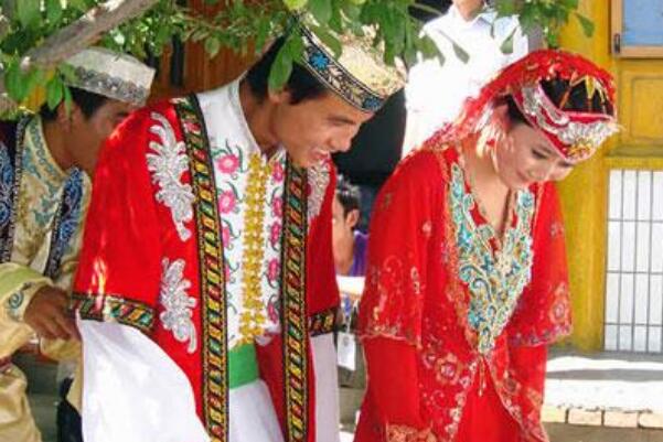 撒拉族婚礼的风俗：传承体系较为完备的婚礼(婚礼仪式完整)
