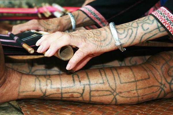 海南黎族为什么纹身：死后与祖先相认的族系标志(避免成为俘虏)