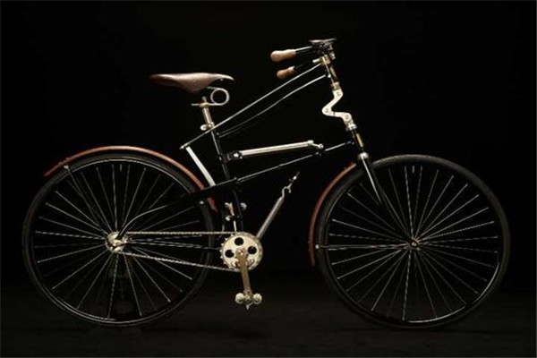 自行车是谁发明的：法国人西夫拉克（1791年研制成功）