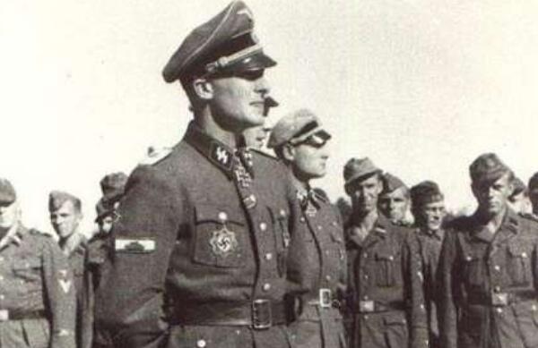 约阿希姆·派普：最帅纳粹军官，因太帅2年连升3级