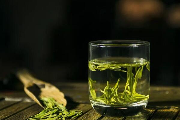 喝龙井茶的好处：常喝龙井延年益寿(提高皮肤抗氧化能力)