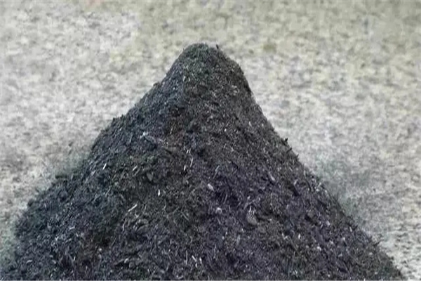草木灰的作用：是植物燃烧后的残余物可做肥料（呈碱性）