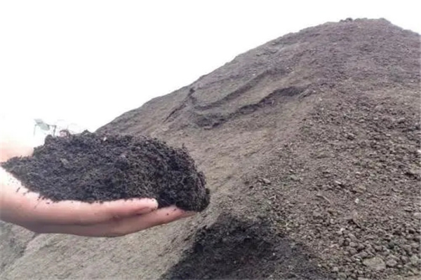 草木灰的作用：是植物燃烧后的残余物可做肥料（呈碱性）