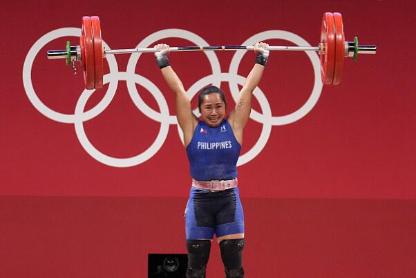 菲律宾百年首金：迪亚兹(女子举重55公斤级比赛)