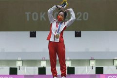 中国击剑奥运史首枚女重个人金牌：孙一文(中国第3金)