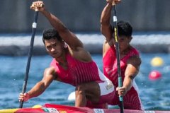 中国皮划艇队时隔13年再夺奥运奖牌：刘浩和郑鹏飞(摘银)