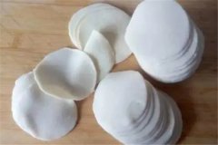 饺子皮怎么和面：饺子皮需要和硬面（饺子皮可以单加工）