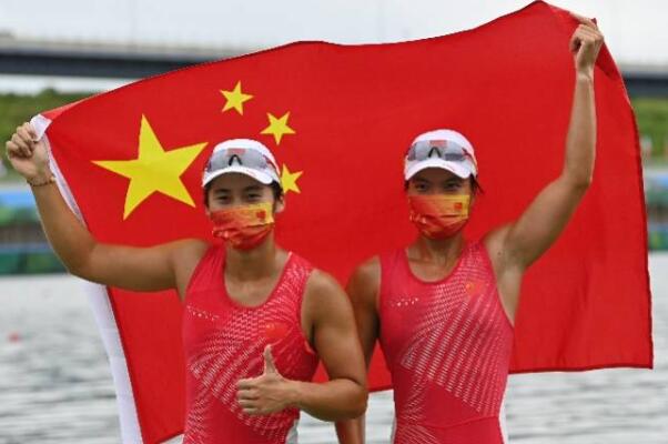 中国女子皮划艇首枚奥运金牌：徐诗晓和孙梦雅(第37金)