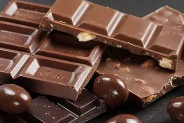 吃巧克力有什么好处和坏处：预防心血管疾病(补充微量元素)