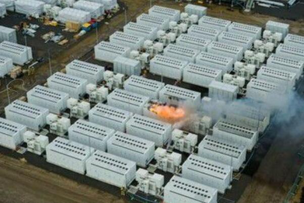 特斯拉澳大利亚最大储能电站着火：锂电池着火(重13吨)