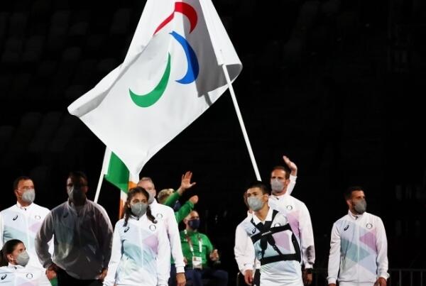 东京残奥会开幕式：中国代表团第98位入场(阿富汗未到)
