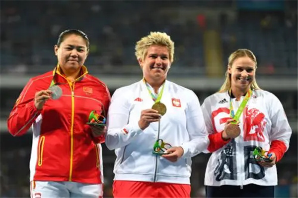 女子链球世界纪录：78米84（赢得奥运三连冠）