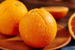 橙子有多少种：五个(甜橙、血橙、脐橙、冰糖橙、红橙)