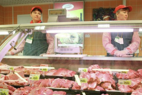 俄罗斯肉便宜的原因：养殖业发达自给自足(蔬菜贵的原因)
