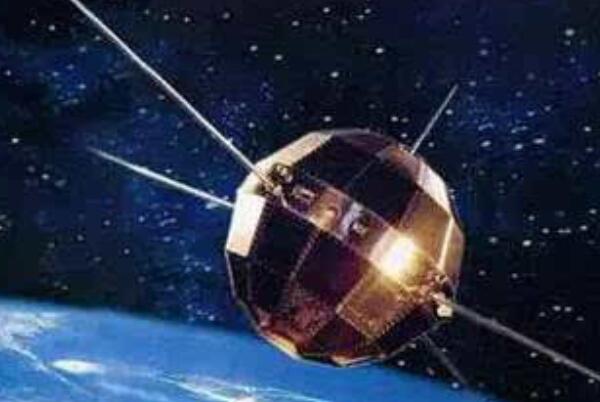 中国第一颗人造卫星：东方红一号卫星(1970年4.24发射)