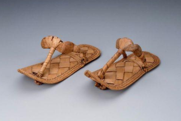 国内外古代的鞋子有什么区别吗?(样式、款式材质不相同)