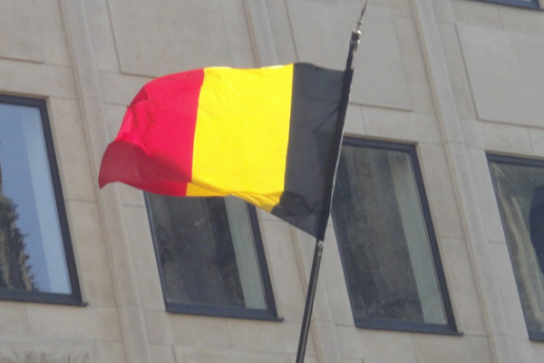 比利时和德国国旗为什么一样：颜色相似(样式不同)