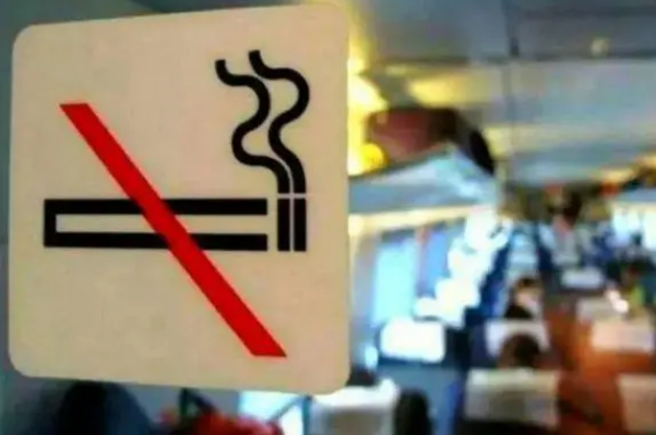 高铁上吸烟真的会停吗：会导致高铁停车(高铁吸烟的惩罚)