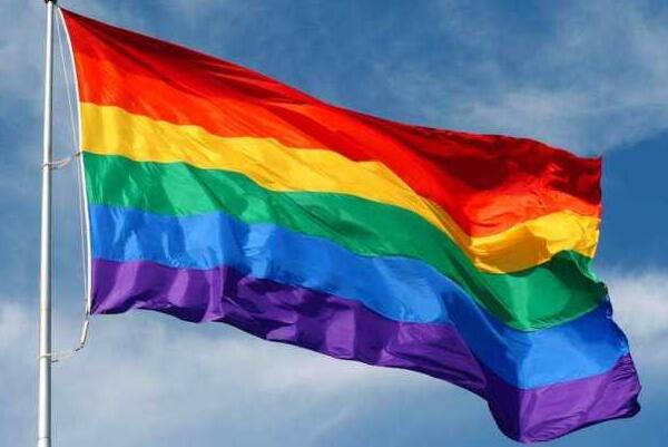 彩虹旗是什么意思：同性恋标志(LGBT运动的标记)