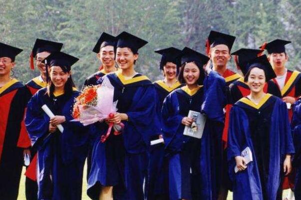 中国最高学历是什么学历：博士研究生(博士后是制度)