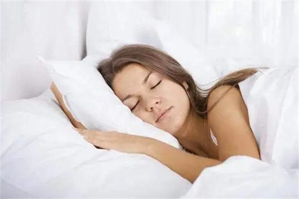睡不着按摩三十秒入睡的手法，三个小方法(快速进入梦乡)