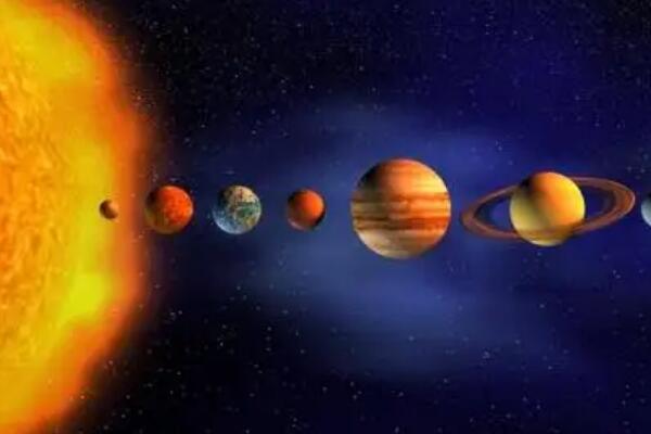 恒星和行星的区别：恒星会发光/质量比行星大(很多不同)