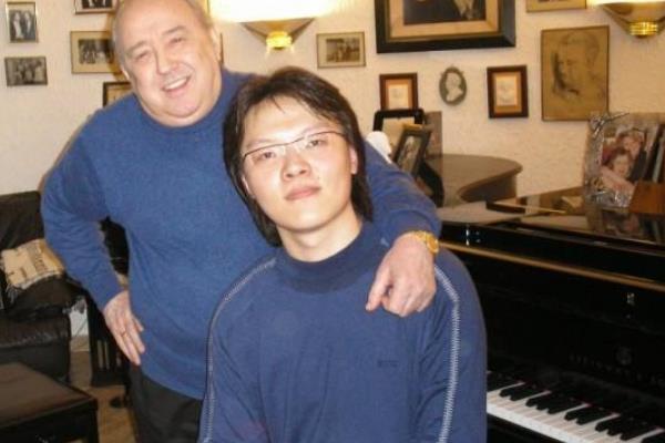 中国著名钢琴家有谁?最出名的是朗朗(17岁一曲成名)