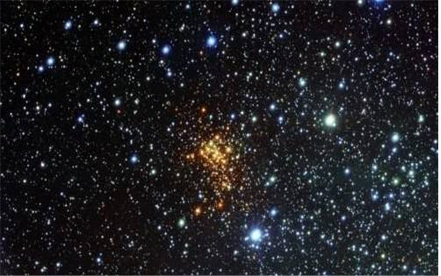 宇宙十大特超巨星：体积亮度让人无法相信（R136a1恒星是王者）