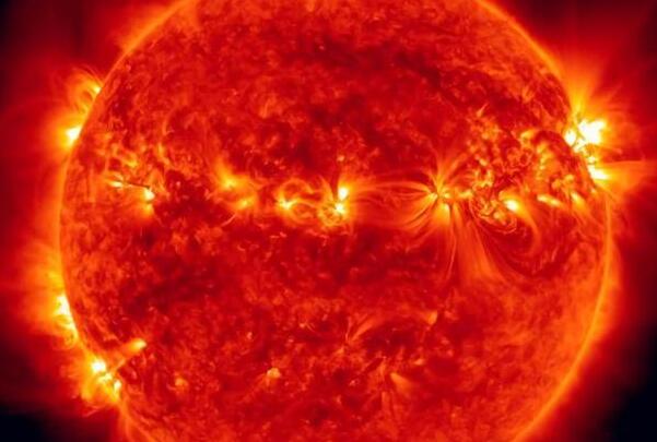 太阳是什么星?太阳为什么属于黄矮星(表温度达5770度)